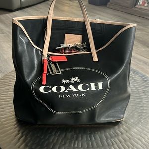 Coach metro horse & carriage black leather tote